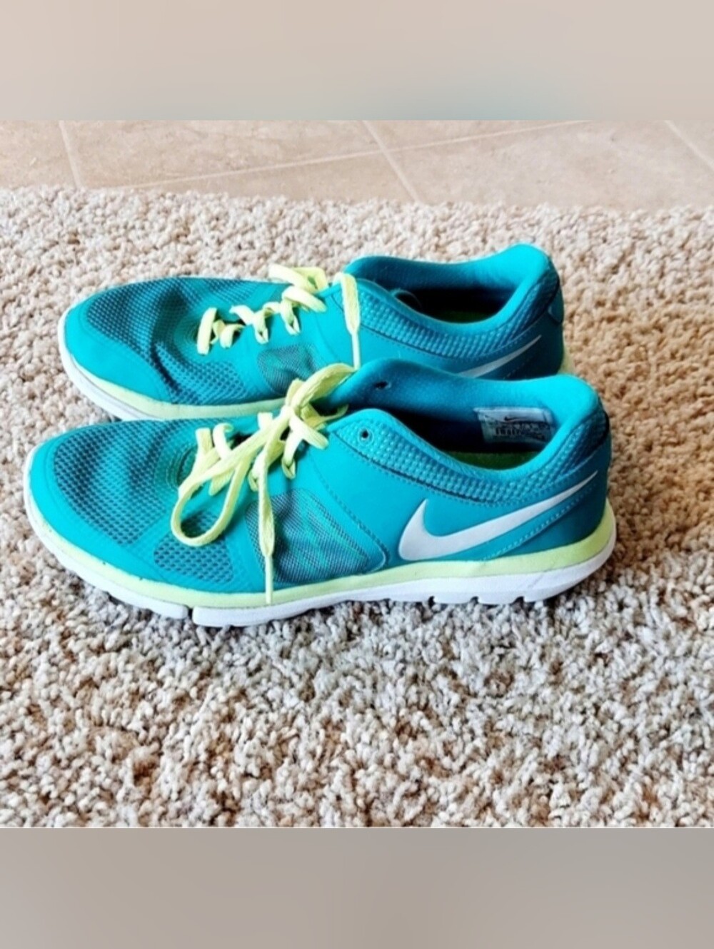 Nike Women's Flex Running Shoes In Turbo Green SZ 9 (642767-300)